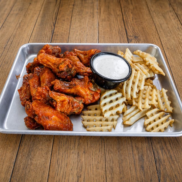 Traditional Wings (30 Pieces).