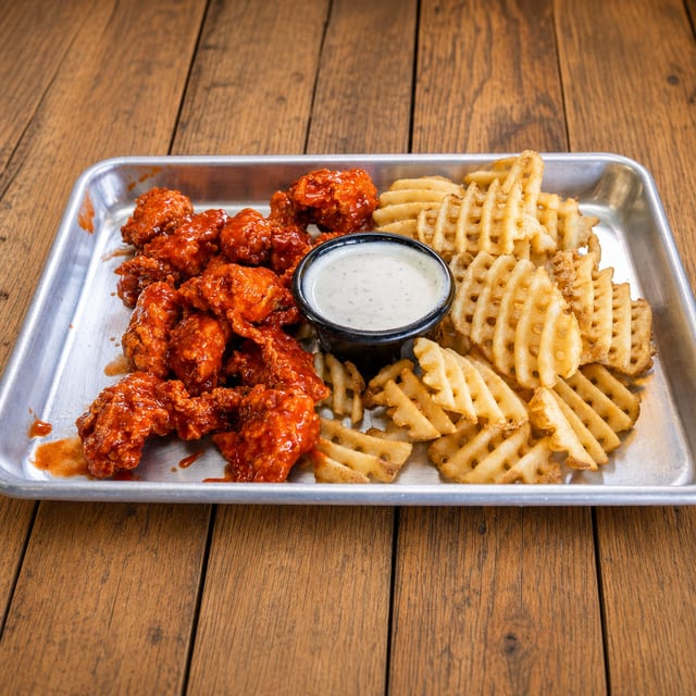 Boneless Wings (15 Pieces).