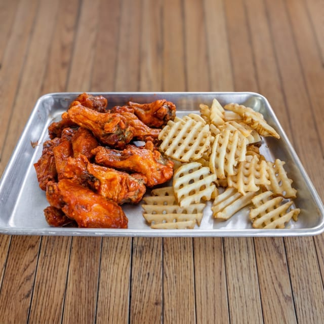 Traditional Wings (20 Pieces).